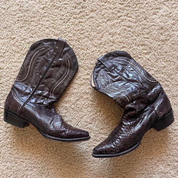 Brown snakeskin cowboy boots 9.5